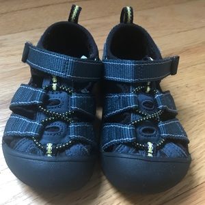 Toddler Keens Sandals VGUC Sz 6 blue black yellow
